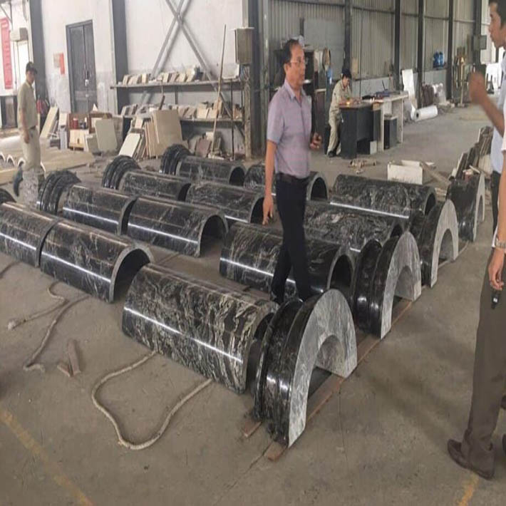 cột tròn đá hoa cương màu đen