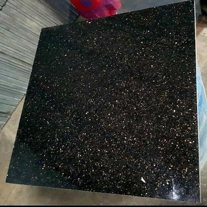 Đá hoa cương tự nhiên