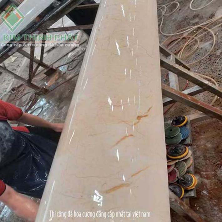 mẫu cột tròn đá hoa cương đẹp