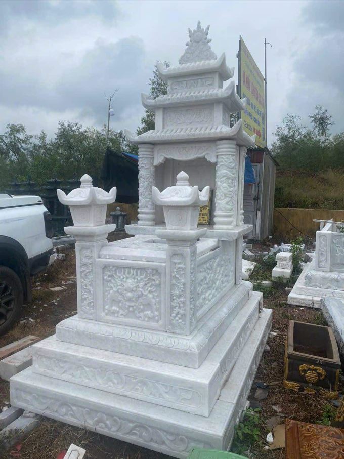 mộ đá hoa cương